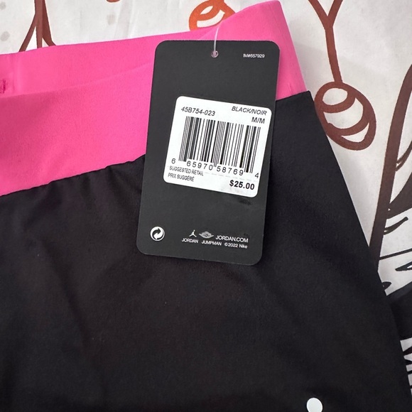 Jordan | Girl’s Short Tights Black Pink - Picture 4 of 5